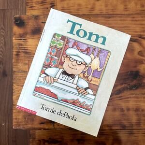 Vintage 1994 Scholastic Tom By Tomie dePaola (Irish) Paperback Book